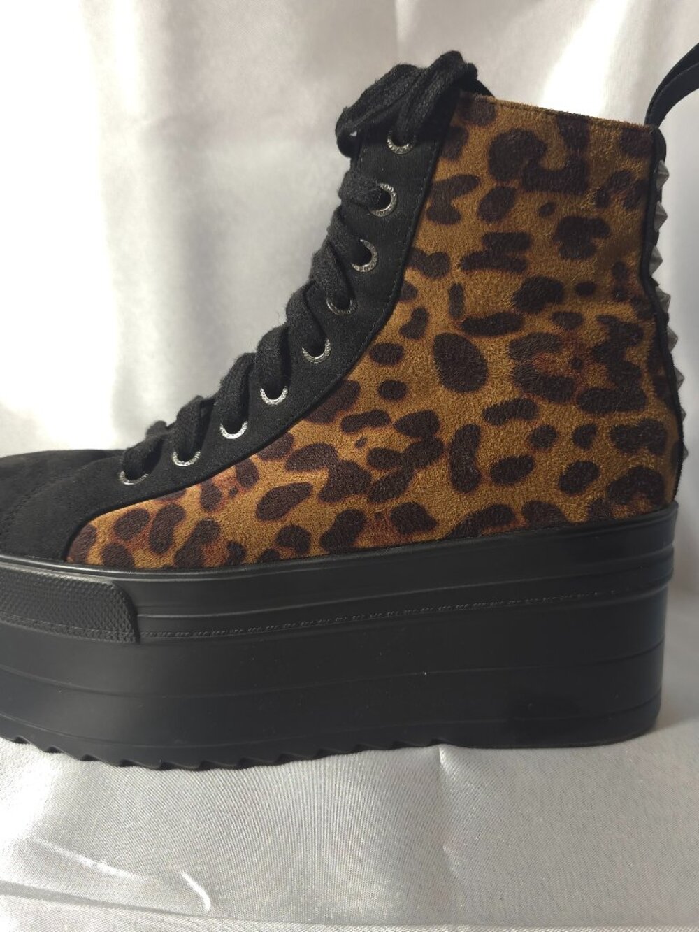 LAMODA Leopard Print Studded Platform Sneaker Boots Women's Creepers NIB Sz US 7